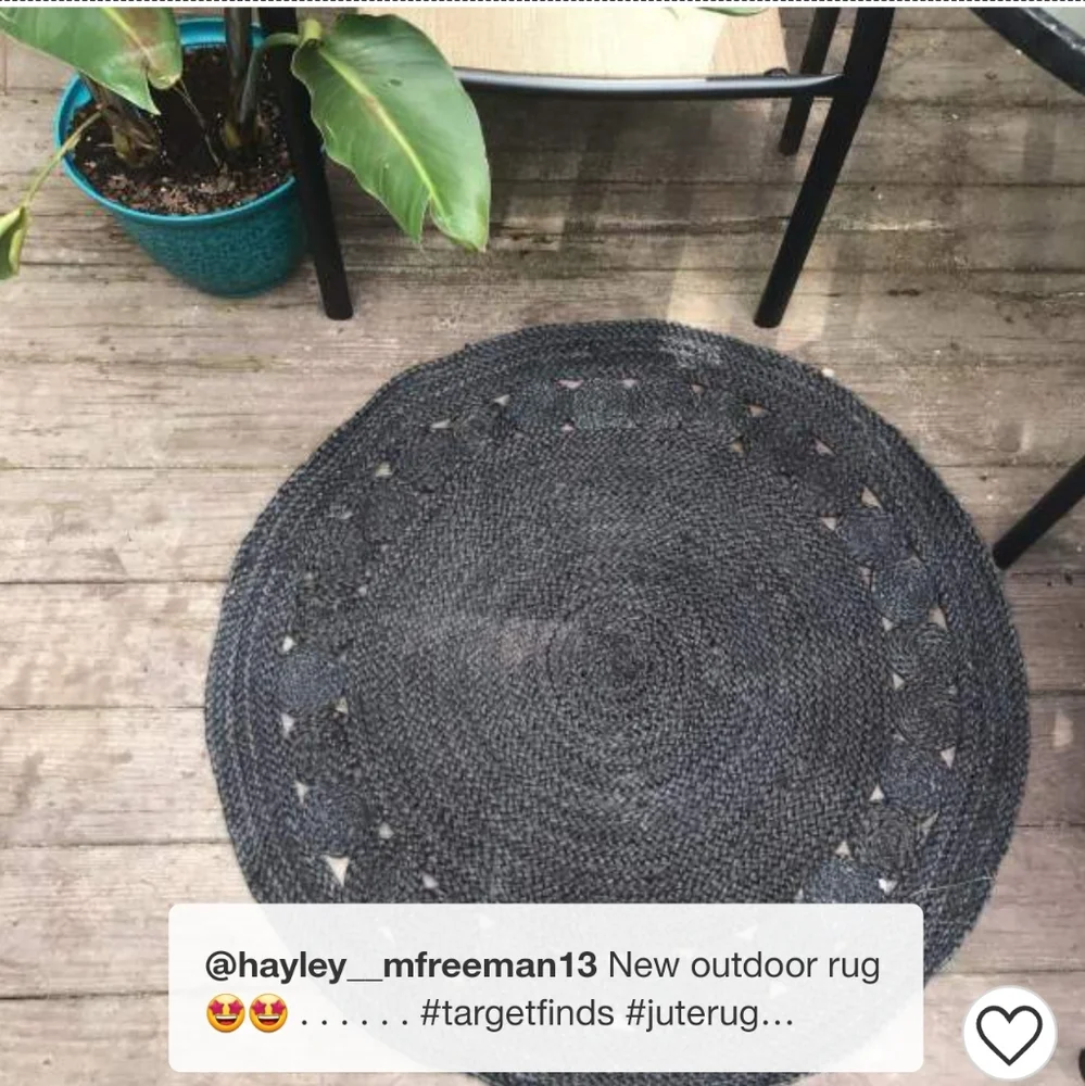 Noemi Solid Woven Round Rug - Safavieh